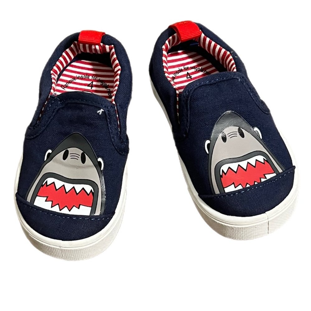 Baby Shark Shoes Sz 4, Infant / Toddler slip on shoes